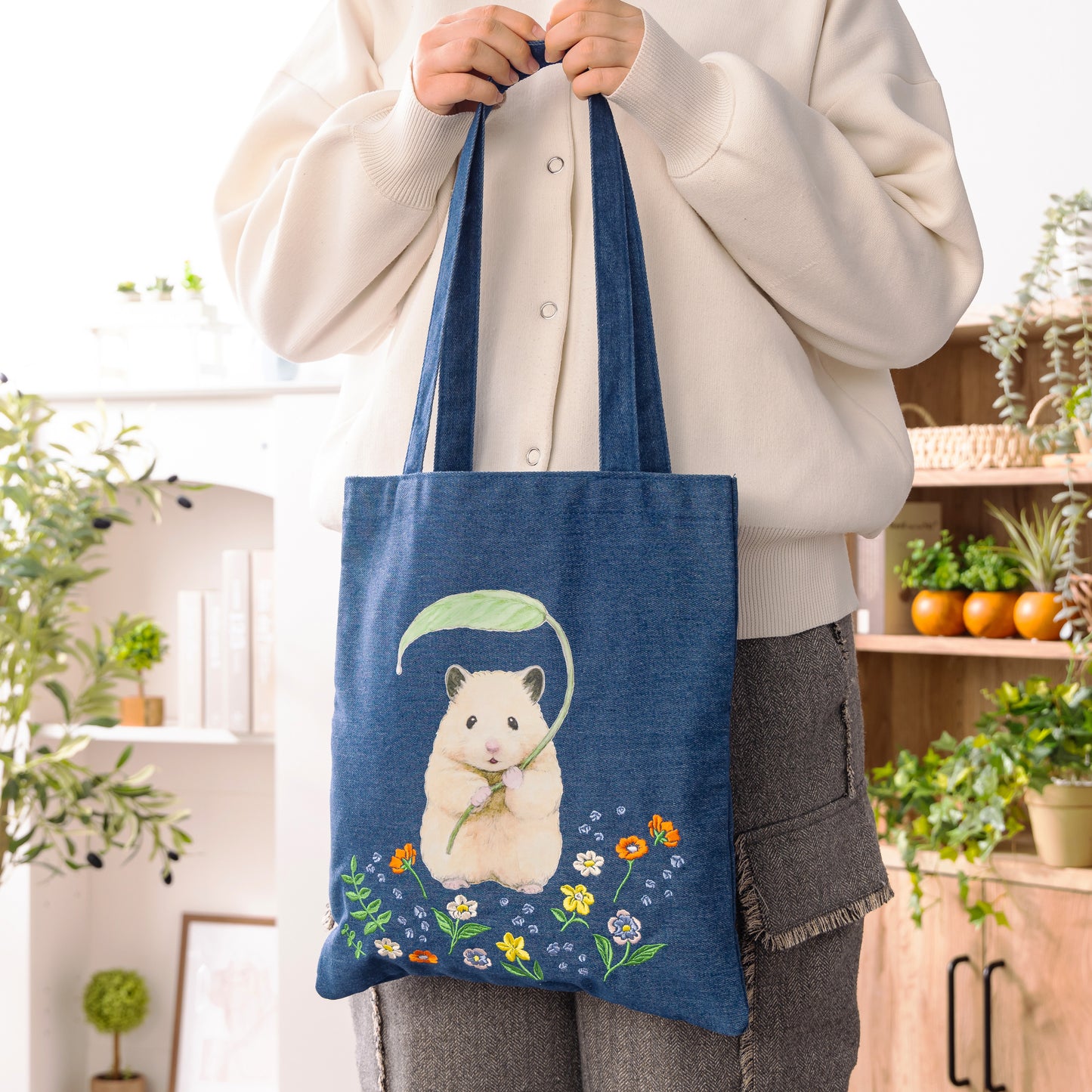 助六の日常 ボタニカルフラワー 刺繍のデニムトート