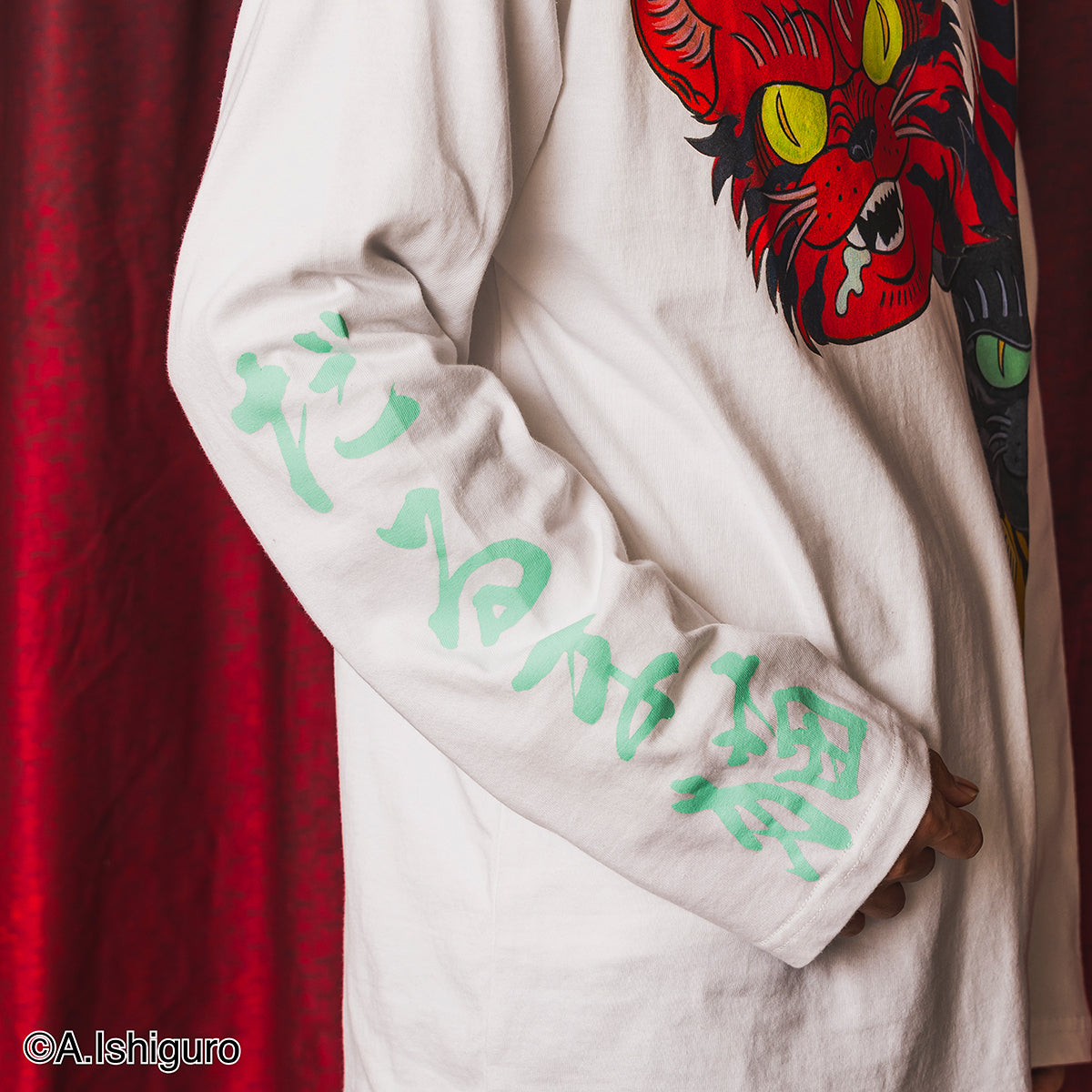 ばけねこだらけ ビッグシルエットロングTシャツ（だるまねこ）